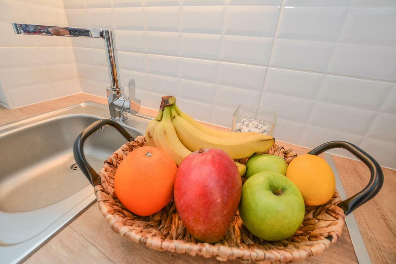 Timeless Apartment With Free Private Parking Budapest Exteriör bild