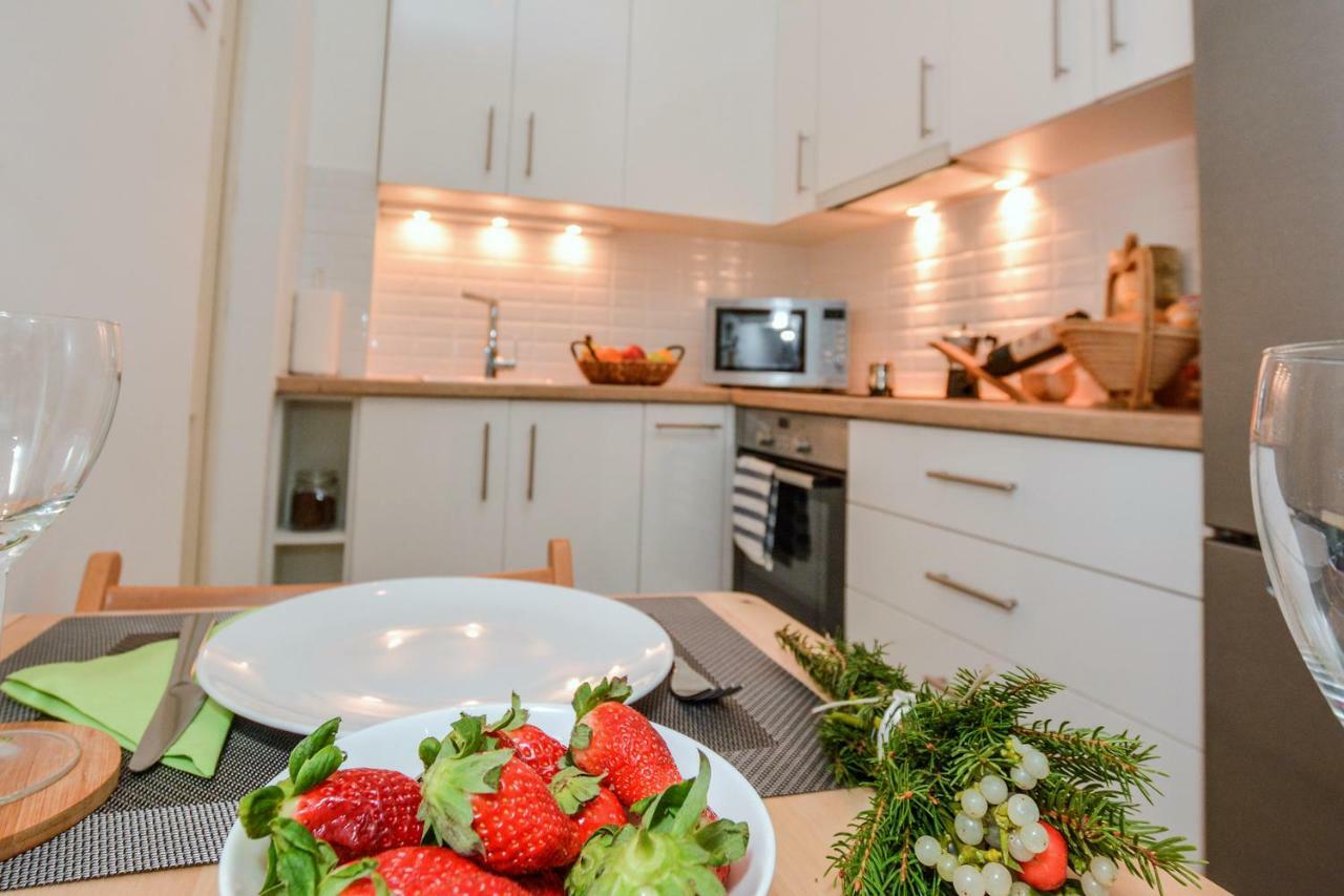 Timeless Apartment With Free Private Parking Budapest Exteriör bild