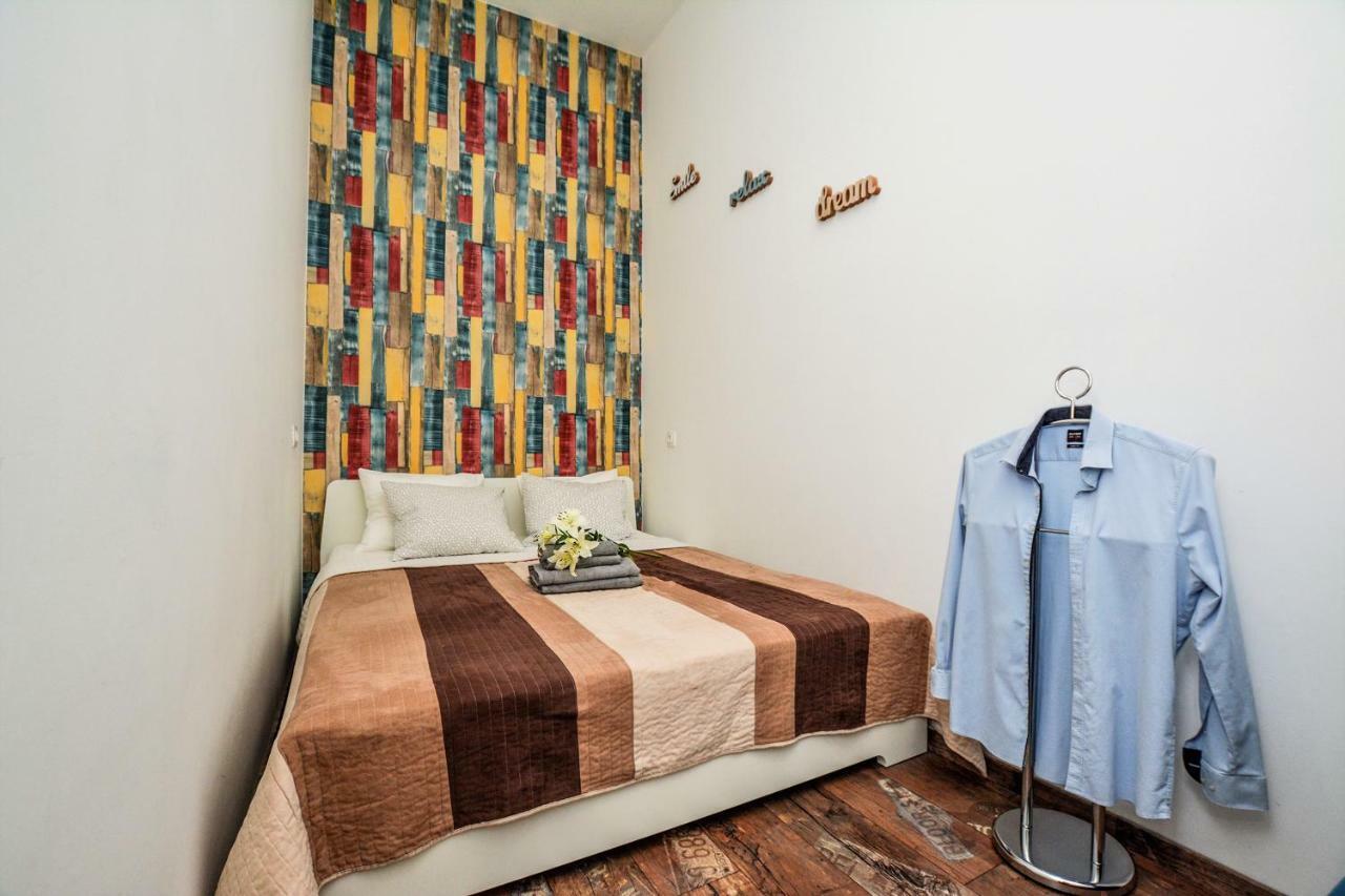 Timeless Apartment With Free Private Parking Budapest Exteriör bild