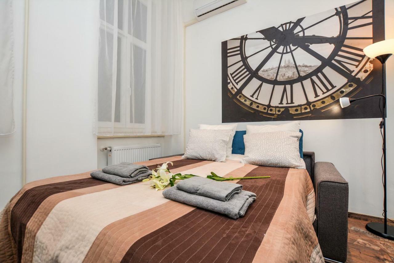 Timeless Apartment With Free Private Parking Budapest Exteriör bild